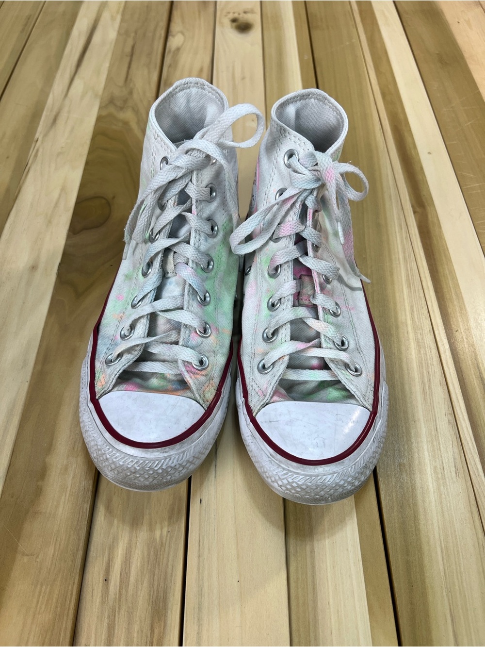 Converse Sneakers with  Tie-Dye Accents men’s size 6